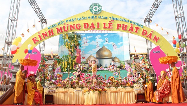 Bình Dương: Chào mừng đại lễ Phật đản 2560 - DL: 2016