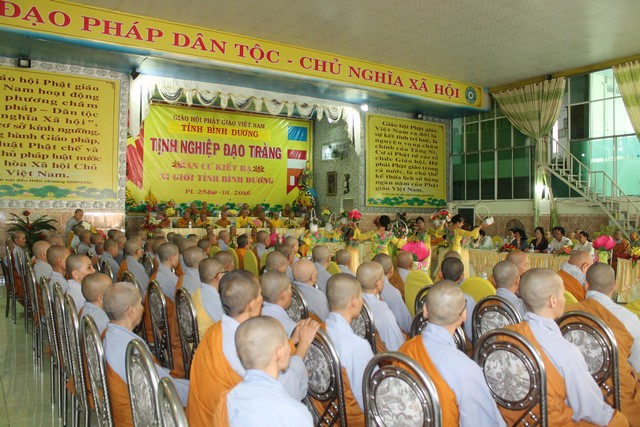 Bình Dương: Lễ khai hạ tịnh nghiệp đạo tràng, phân ban Ni giới Bình Dương