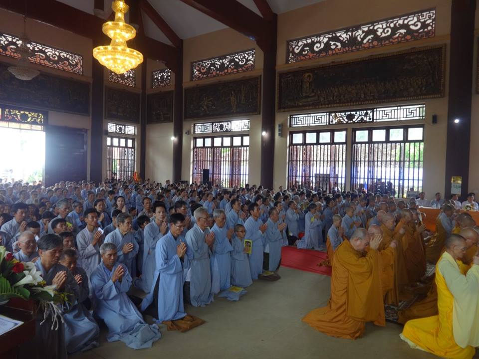 Thanh Hóa: Chùm ảnh kính mừng Phật đản PL: 2560 TV. Trúc Lâm Hàm Rồng