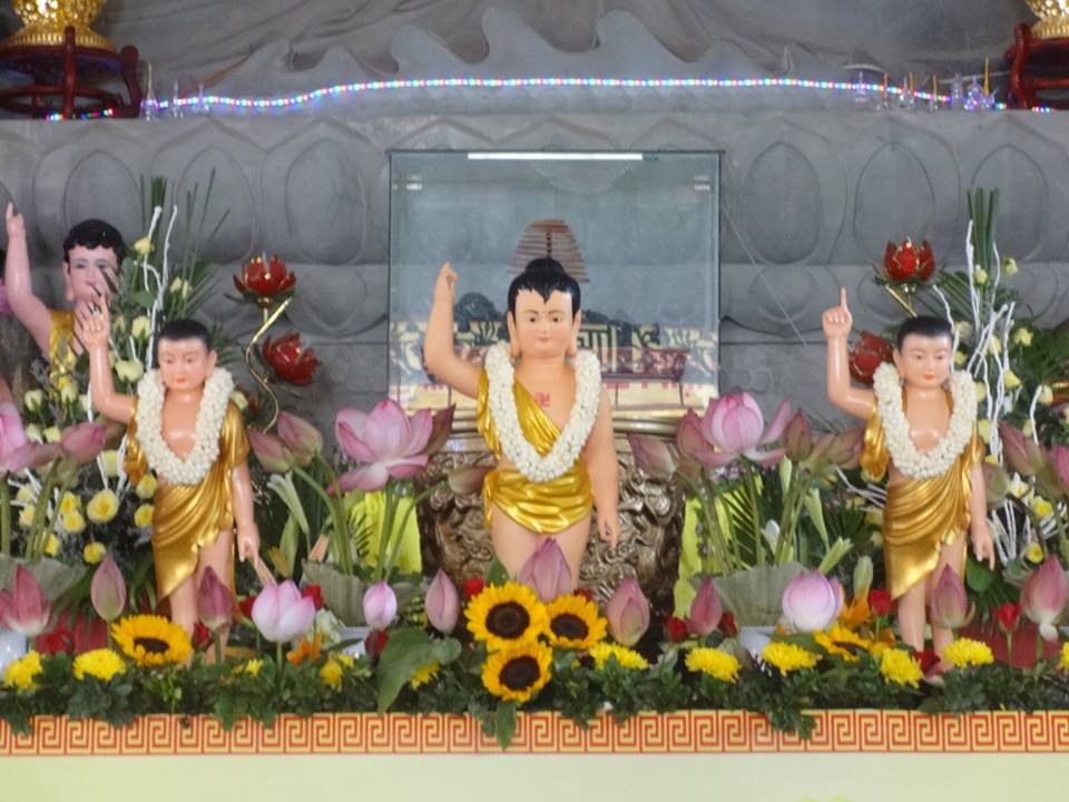 Thanh Hóa: Chùm ảnh kính mừng Phật đản PL: 2560 TV. Trúc Lâm Hàm Rồng