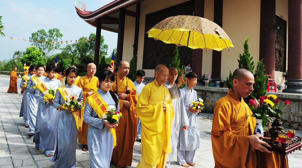 Thanh Hóa: Chùm ảnh kính mừng Phật đản PL: 2560 TV. Trúc Lâm Hàm Rồng