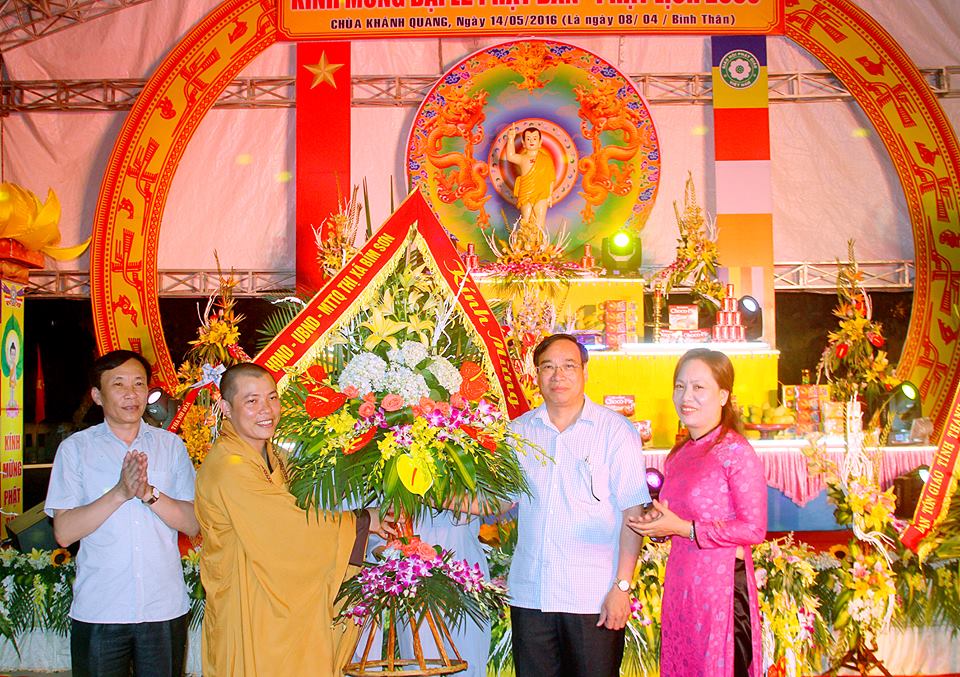 Thanh Hóa: Ban trị sự GHPGVN Thị Xã Bỉm Sơn tổ chức đại lễ Phật đản PL.2560