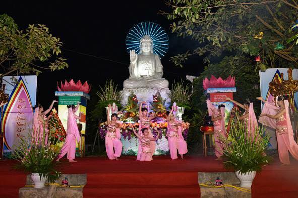 Chùm ảnh kính mừng Phật đản chùa Hưng Phúc