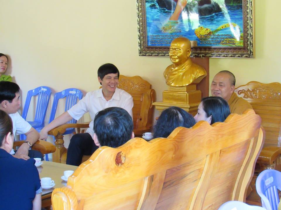 Thanh Hóa: Lãnh đạo tỉnh, Thành phố chúc mừng Phật đản tại TV. Trúc Lâm Hàm Rồng