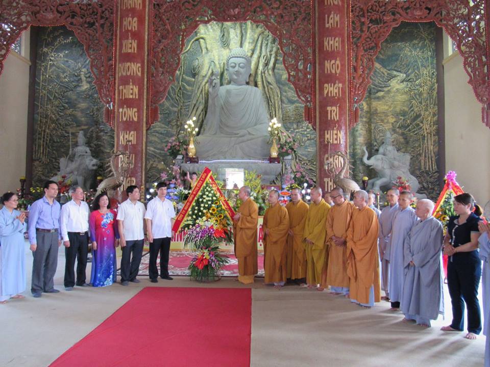 Thanh Hóa: Lãnh đạo tỉnh, Thành phố chúc mừng Phật đản tại TV. Trúc Lâm Hàm Rồng