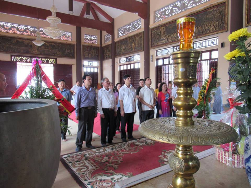 Thanh Hóa: Lãnh đạo tỉnh, Thành phố chúc mừng Phật đản tại TV. Trúc Lâm Hàm Rồng