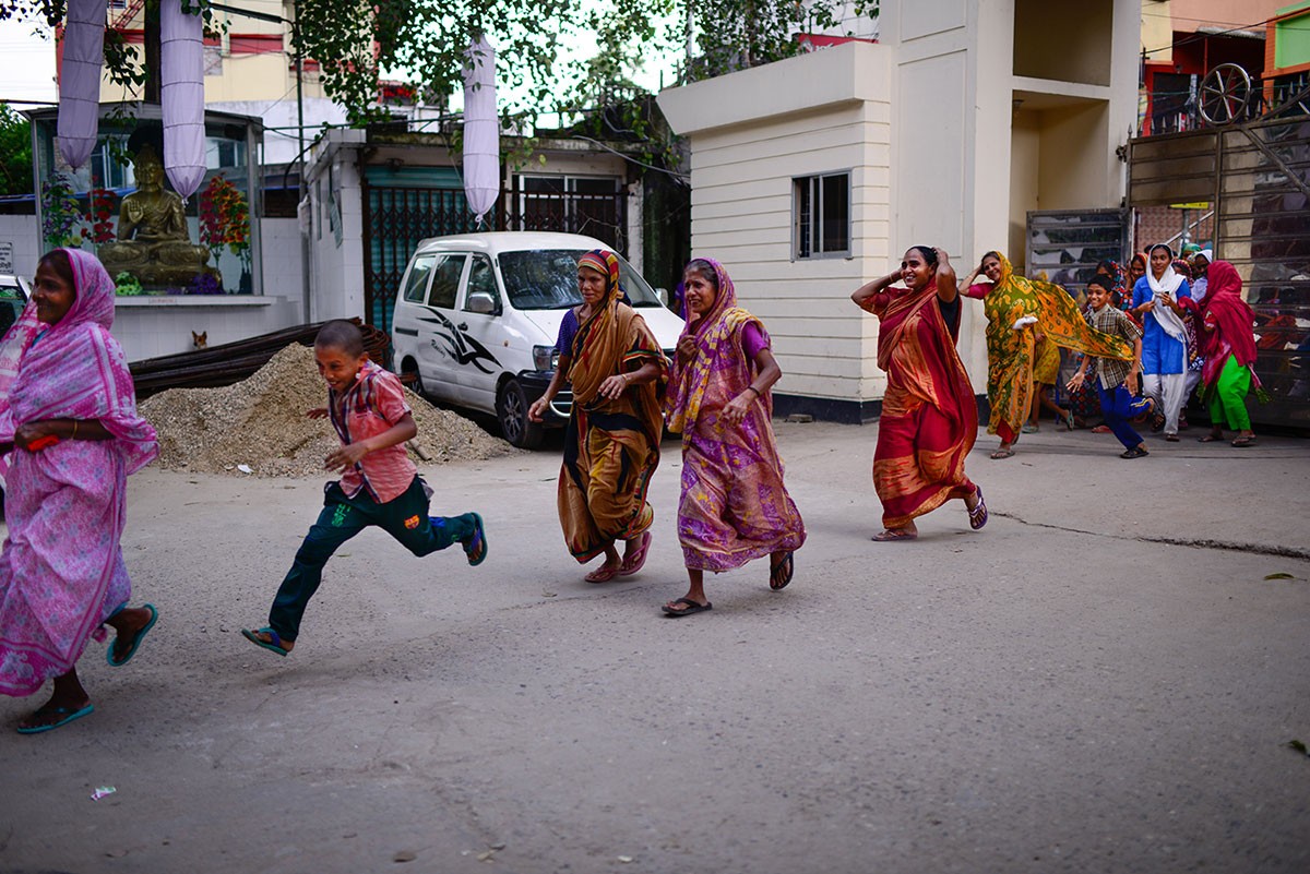 Bangladesh: Phật giáo phát thức ăn cho người Hồi giáo nhân tháng Ramadan