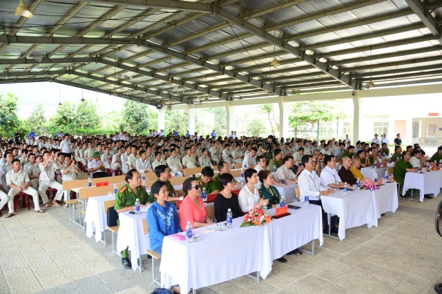 Đà Nẵng: TT.Thích Nhật Từ chia sẻ với 560 học viên cai nghiện ma túy