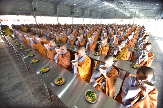 Chùm ảnh: Một ngày tu học tại trường hạ Học viện PGVN tại TP. HCM