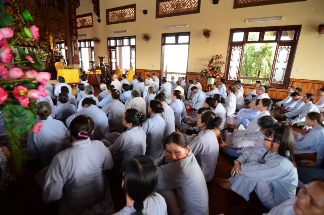 Quỹ Đạo Phật Ngày Nay:Trao Tặng quà vùng hạn hán Tây Nguyên (C71)