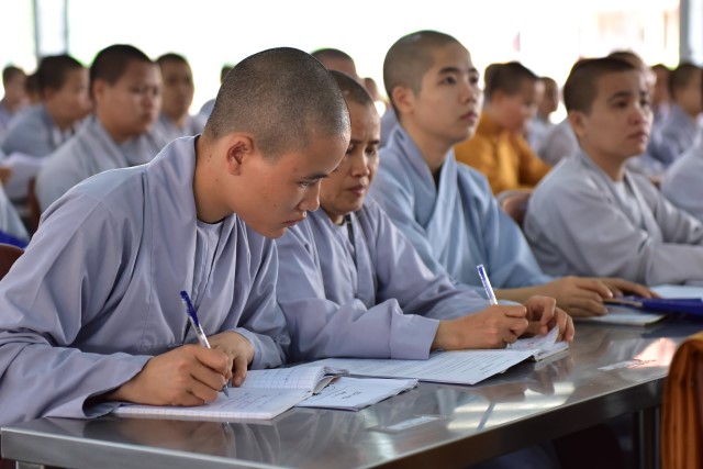 Chùm ảnh: Một ngày tu học tại trường hạ Học viện PGVN tại TP. HCM