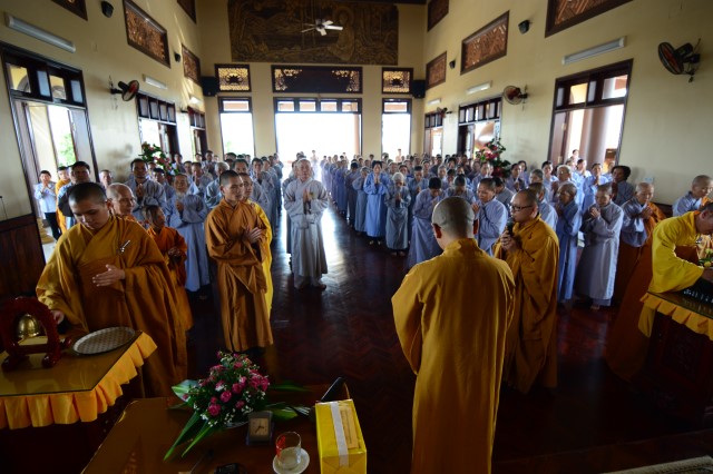 Quỹ Đạo Phật Ngày Nay:Trao Tặng quà vùng hạn hán Tây Nguyên (C71)