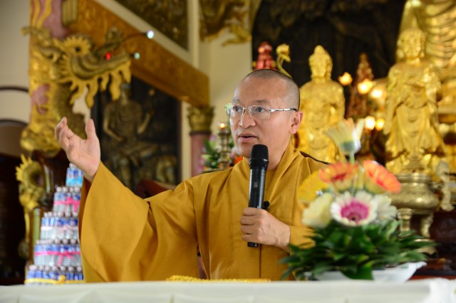 Quỹ Đạo Phật Ngày Nay:Trao Tặng quà vùng hạn hán Tây Nguyên (C71)