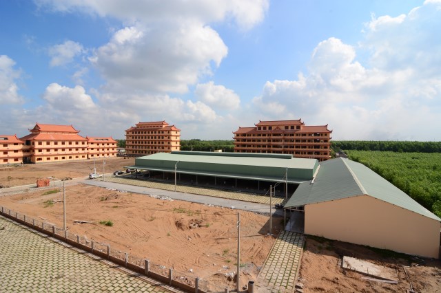 Tăng Ni sinh học viện PGVN tại TP. HCM ngày đầu nhập nội trú
