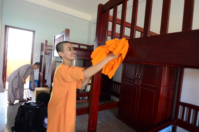 Tăng Ni sinh học viện PGVN tại TP. HCM ngày đầu nhập nội trú