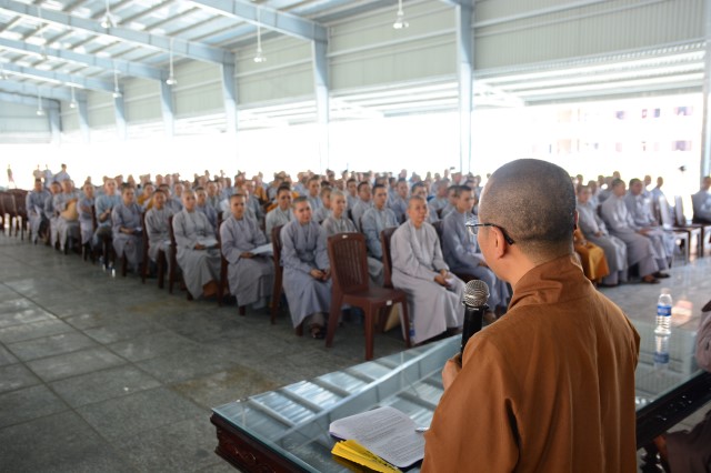 Tăng Ni sinh học viện PGVN tại TP. HCM ngày đầu nhập nội trú