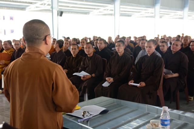 Tăng Ni sinh học viện PGVN tại TP. HCM ngày đầu nhập nội trú