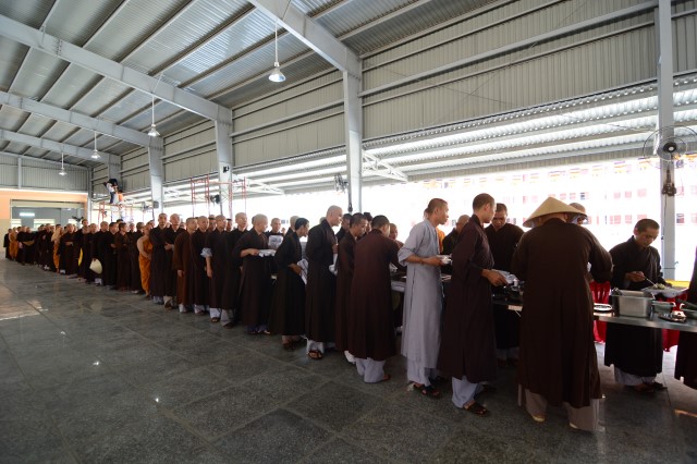 Tăng ni sinh tại học viện PGVN tại TP. HCM bắt đầu vào nề nếp sinh hoạt