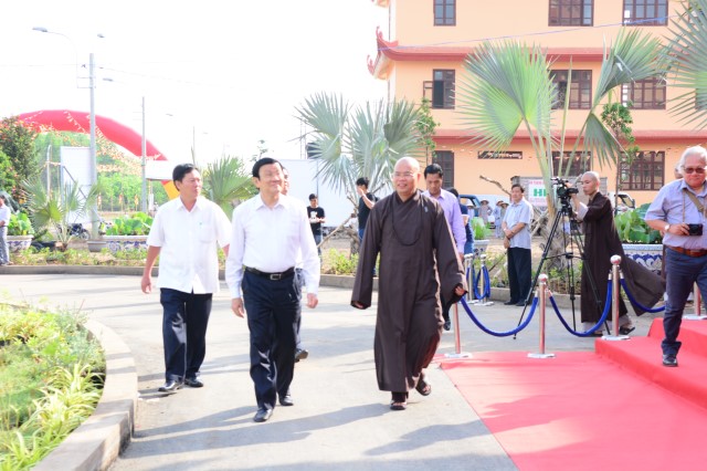 Nguyên Chủ tịch nước Trương Tấn Sang thăm Học viện PGVN tại TP. HCM
