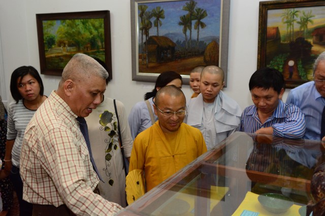 TP.HCM: Khai mạc triển lãm tranh, tượng, cổ vật Phật giáo chào mừng đại lễ Phật đản PL.2560-2016