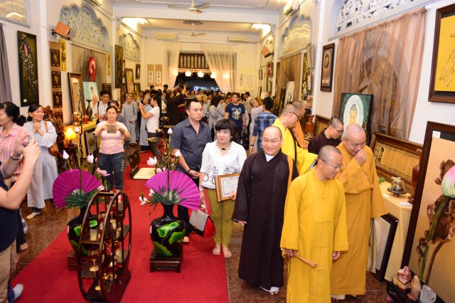 TP.HCM: Tưng bừng khai mạc triển lãm nghệ thuật Phật giáo “Mùa hoa sen nở”
