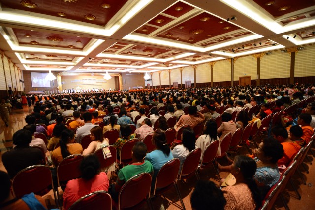TT. Thích Nhật Từ nhận bằng tiến sĩ danh dự của trường đại học Mahachulalongkorn - Thái Lan