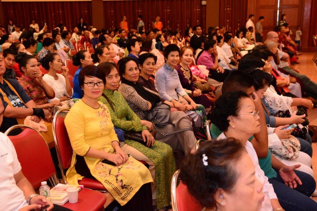 TT. Thích Nhật Từ nhận bằng tiến sĩ danh dự của trường đại học Mahachulalongkorn - Thái Lan