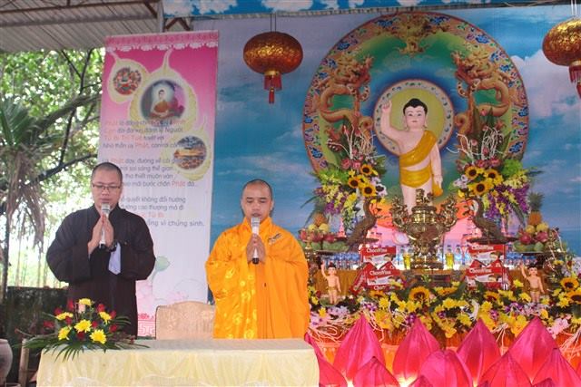 Thanh Hóa: Diễu hành xe đạp mừng Phật đản sinh