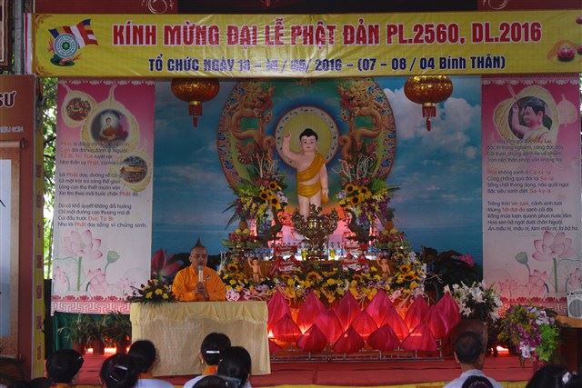 Thanh Hóa: Diễu hành xe đạp mừng Phật đản sinh