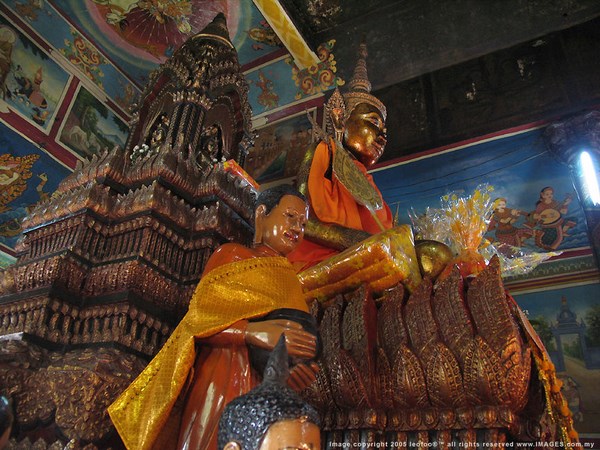 Cambodia: Ngôi Cổ Tự Wat Phnom gắn liền với tên tuổi của thủ đô Phnôm Pênh