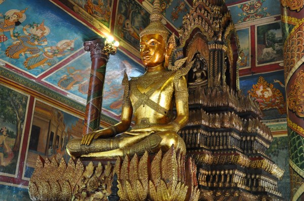 Cambodia: Ngôi Cổ Tự Wat Phnom gắn liền với tên tuổi của thủ đô Phnôm Pênh