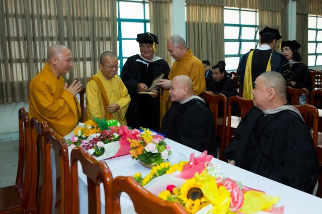 HT. Thích Thiện Nhơn, HT. Thích Thiện Pháp nhận bằng tiến sĩ danh dự của trường đại học Apollos, Mỹ