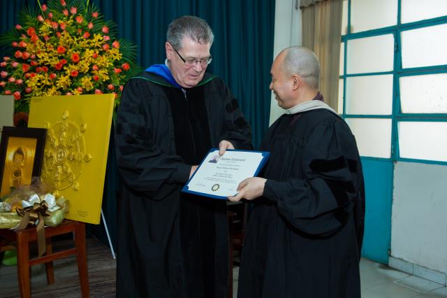 HT. Thích Thiện Nhơn, HT. Thích Thiện Pháp nhận bằng tiến sĩ danh dự của trường đại học Apollos, Mỹ