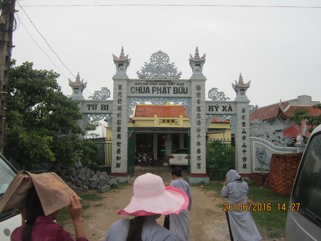 Phật tử thiện nguyện thị xã Ninh Hòa hành hương cúng dường An cư kiết hạ.