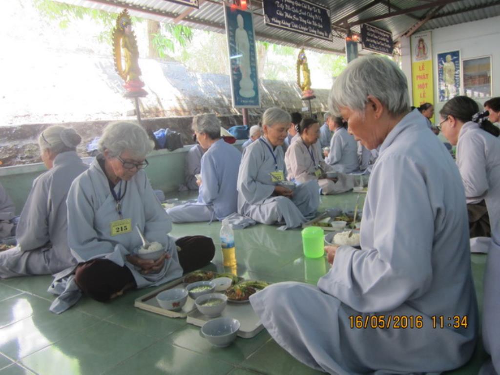 Thượng tọa Thích Quảng Thiện thuyết giảng tại chùa Linh Sơn Pháp Ấn