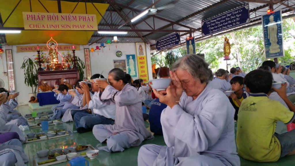 Thượng tọa Thích Quảng Thiện thuyết giảng tại chùa Linh Sơn Pháp Ấn