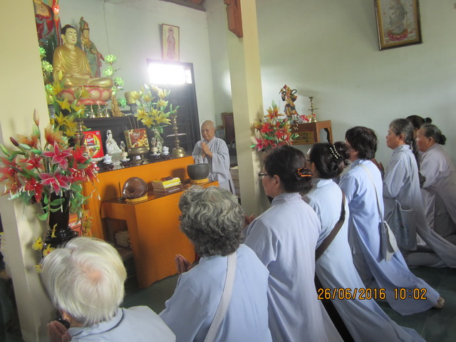 Phật tử thiện nguyện thị xã Ninh Hòa hành hương cúng dường An cư kiết hạ.