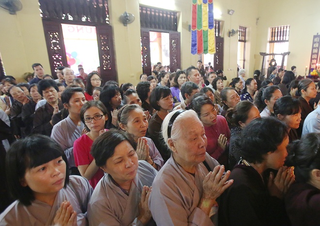Chủ tịch nước chúc mừng Lễ Phật đản tại chùa Quán sứ