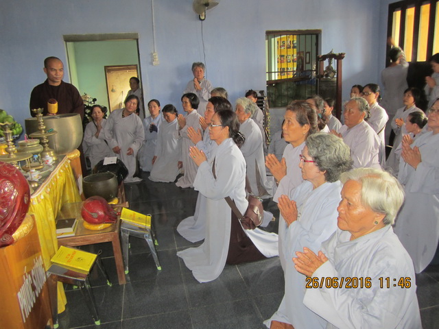 Phật tử thiện nguyện thị xã Ninh Hòa hành hương cúng dường An cư kiết hạ.