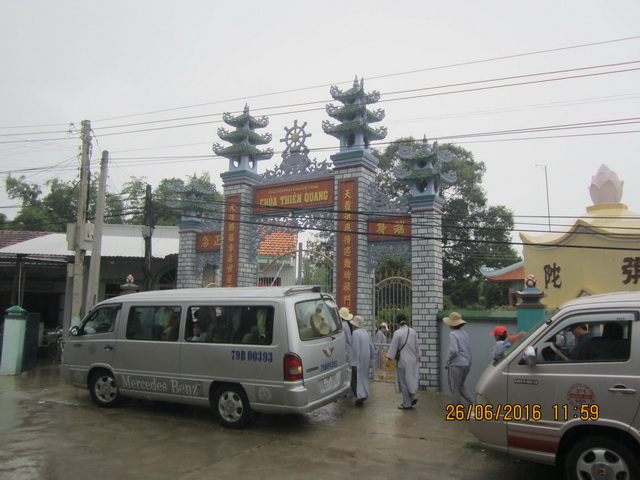 Phật tử thiện nguyện thị xã Ninh Hòa hành hương cúng dường An cư kiết hạ.