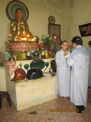 Phật tử thiện nguyện thị xã Ninh Hòa hành hương cúng dường An cư kiết hạ.