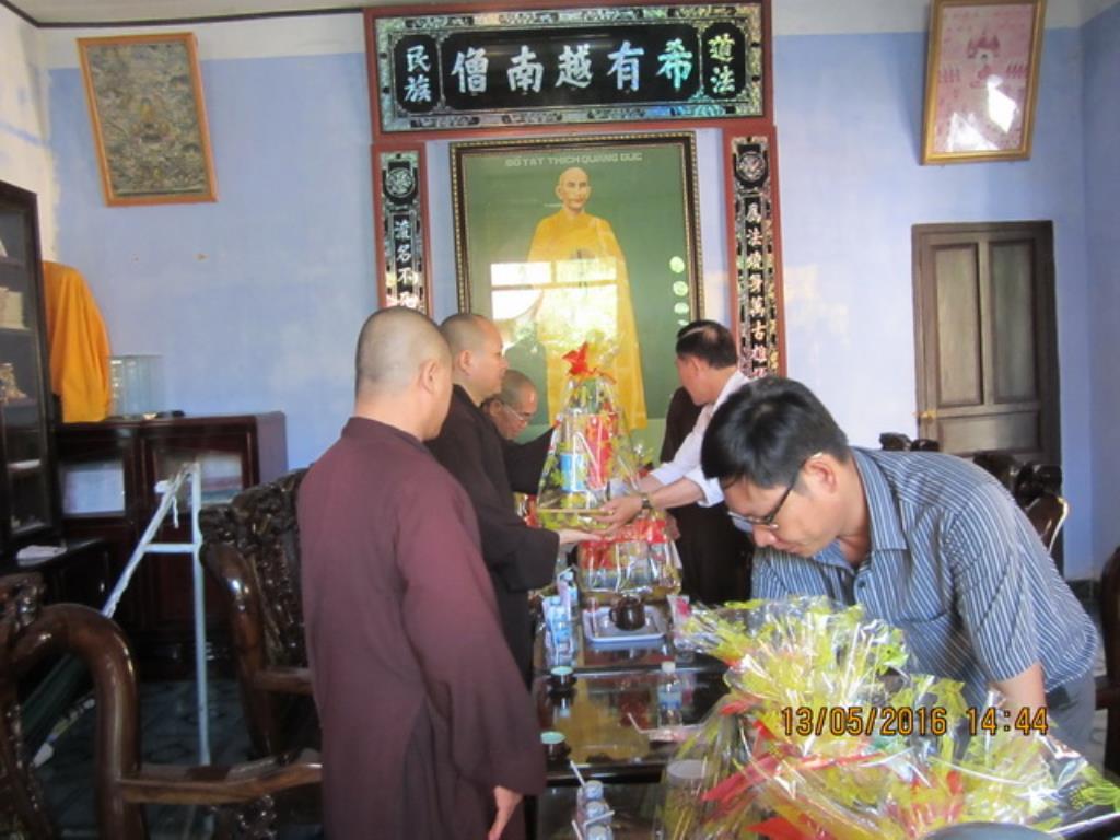 Lãnh đạo chính quyền tỉnh Khánh Hòa thăm Phật giáo thị xã Ninh Hòa