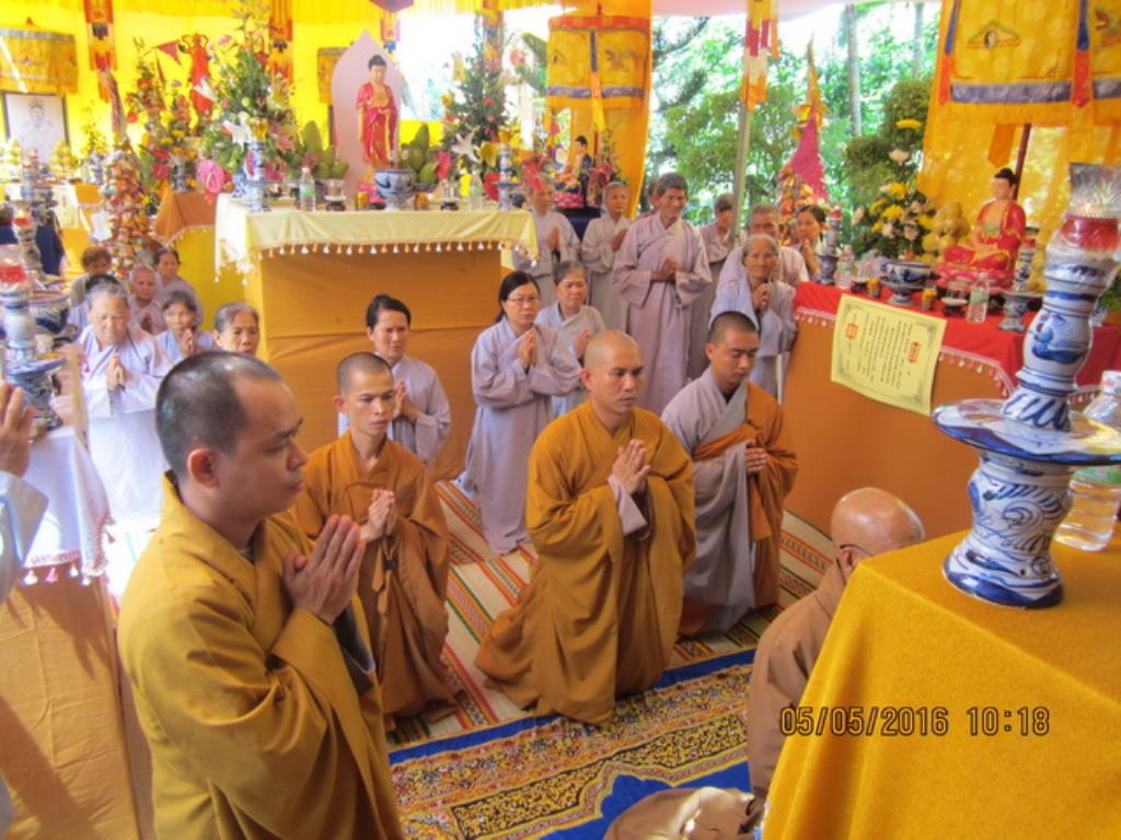 Chùa Linh Quang tổ chức cầu siêu bạt độ