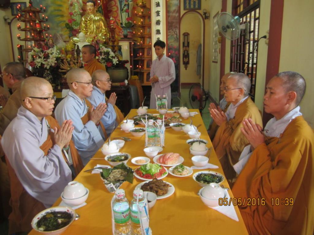 Chùa Linh Quang tổ chức cầu siêu bạt độ