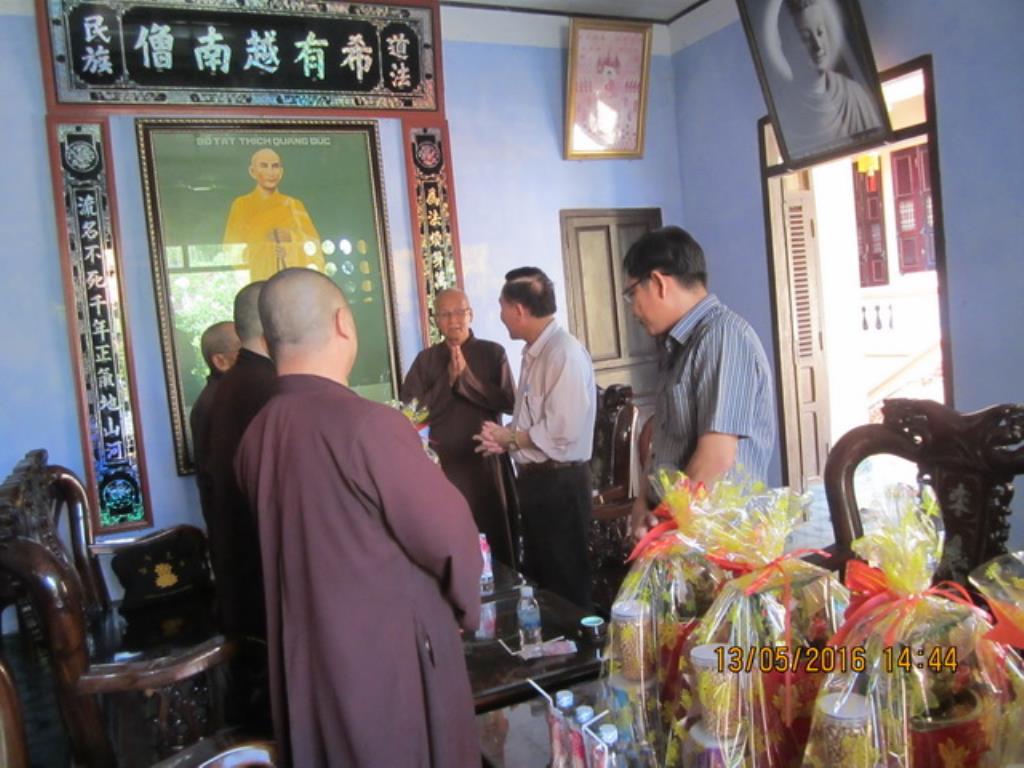 Lãnh đạo chính quyền tỉnh Khánh Hòa thăm Phật giáo thị xã Ninh Hòa