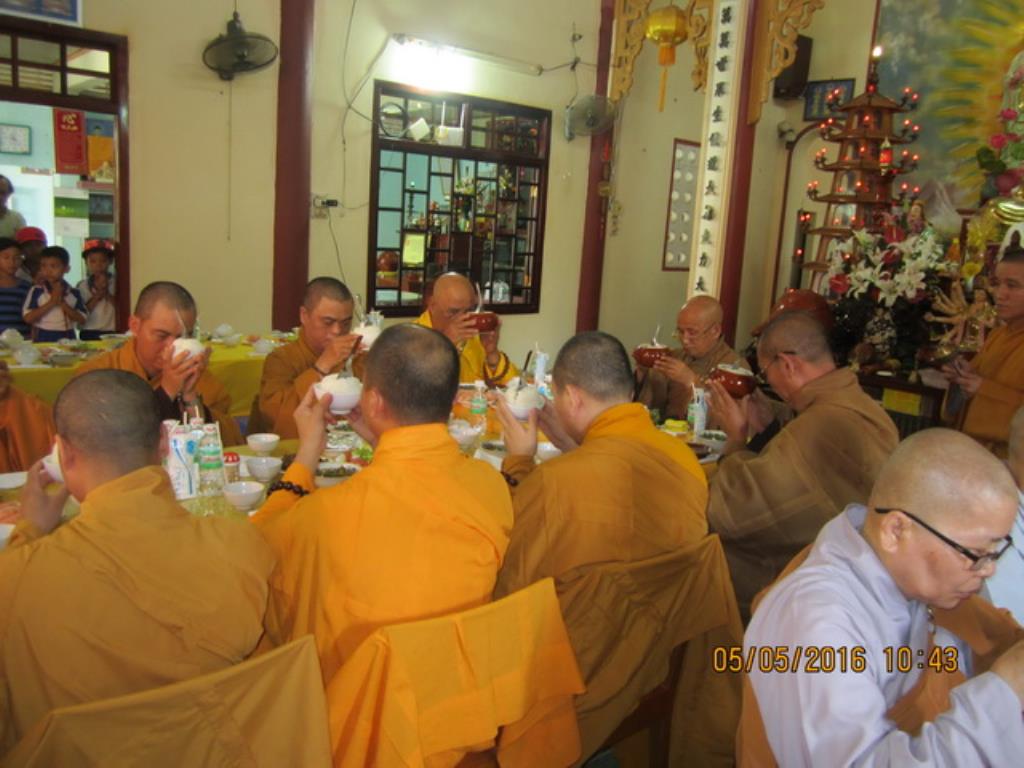 Chùa Linh Quang tổ chức cầu siêu bạt độ