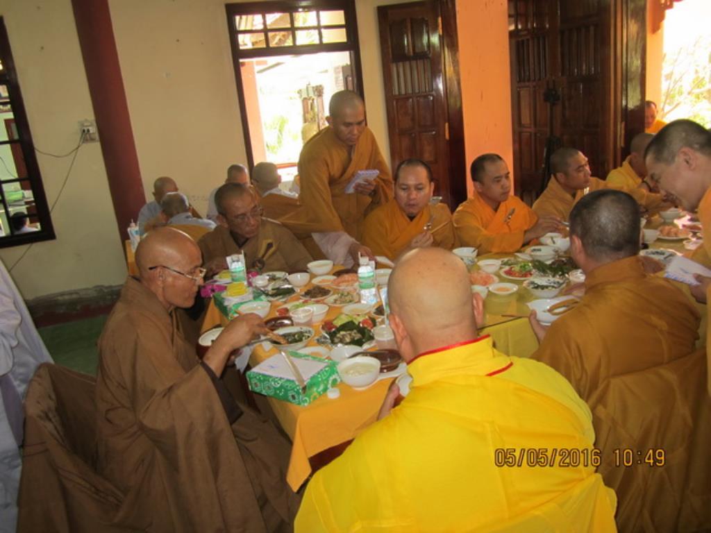 Chùa Linh Quang tổ chức cầu siêu bạt độ