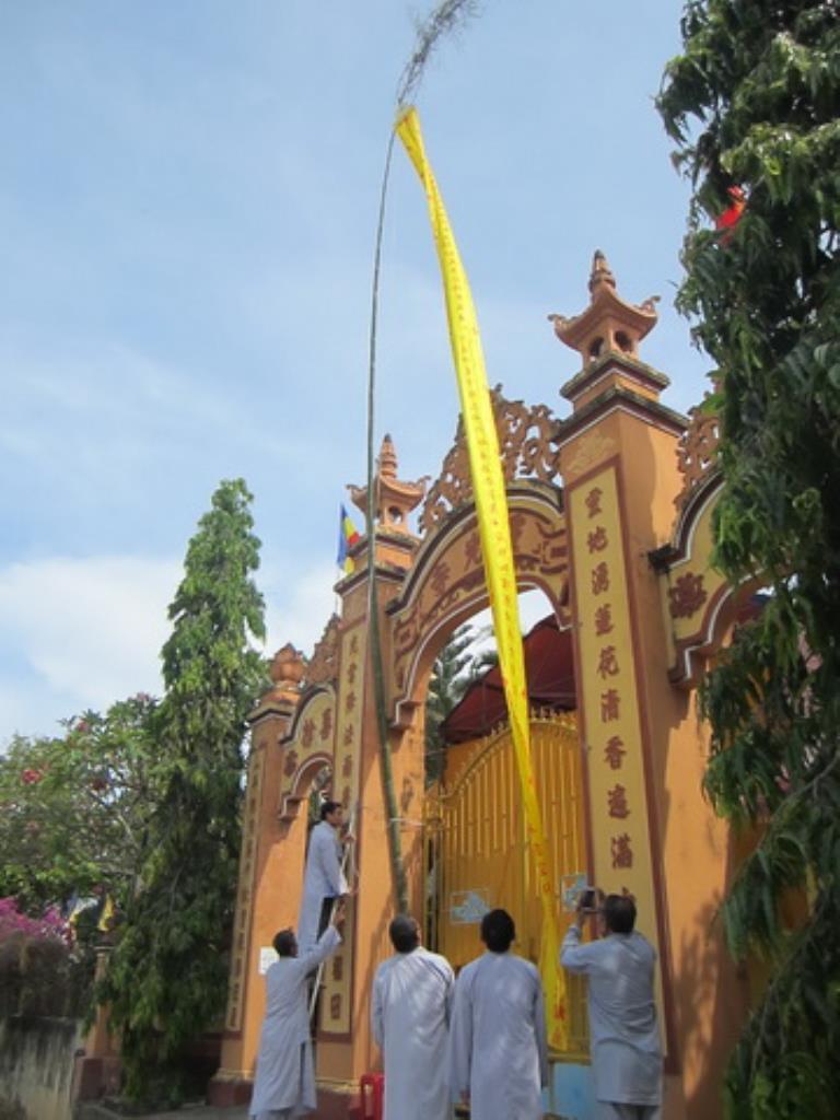 Chùa Linh Quang tổ chức cầu siêu bạt độ