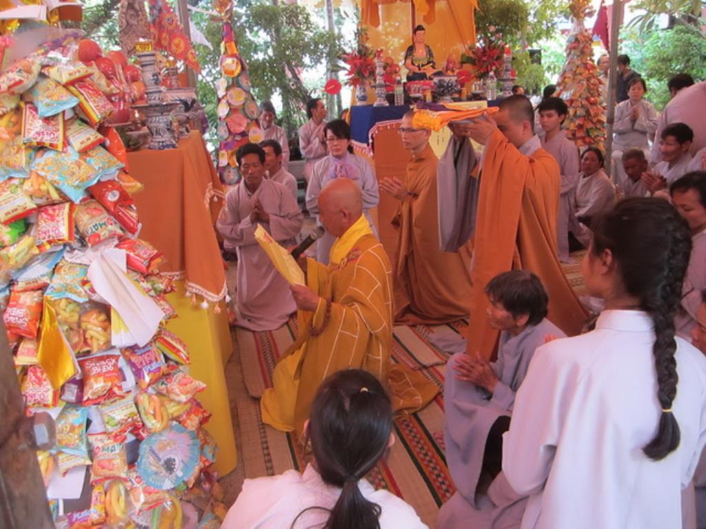 Chùa Linh Quang tổ chức cầu siêu bạt độ