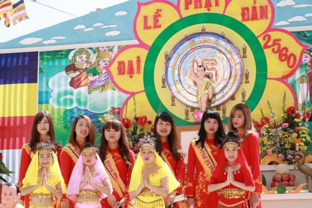 Nhật Bản: Chùa Đại Nam Himejishi Shigocho Sakammoto tổ chức Đại lễ Phật đản PL.2560